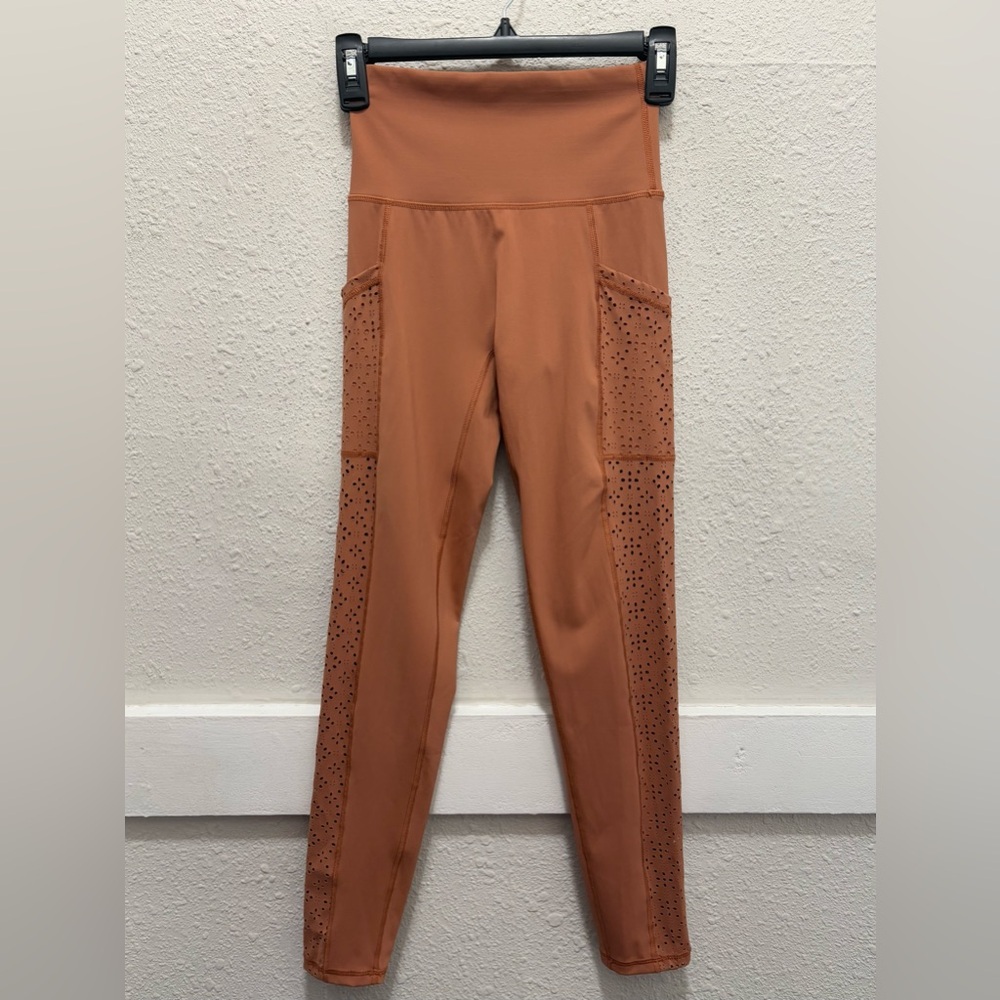 Aerie Chill. Play. Move. 7/8 Eyelet Lace Leggings in Rust Size Small
